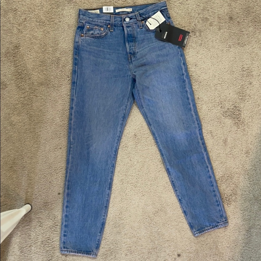 Levi’s wedgie fit icon ankle jeans